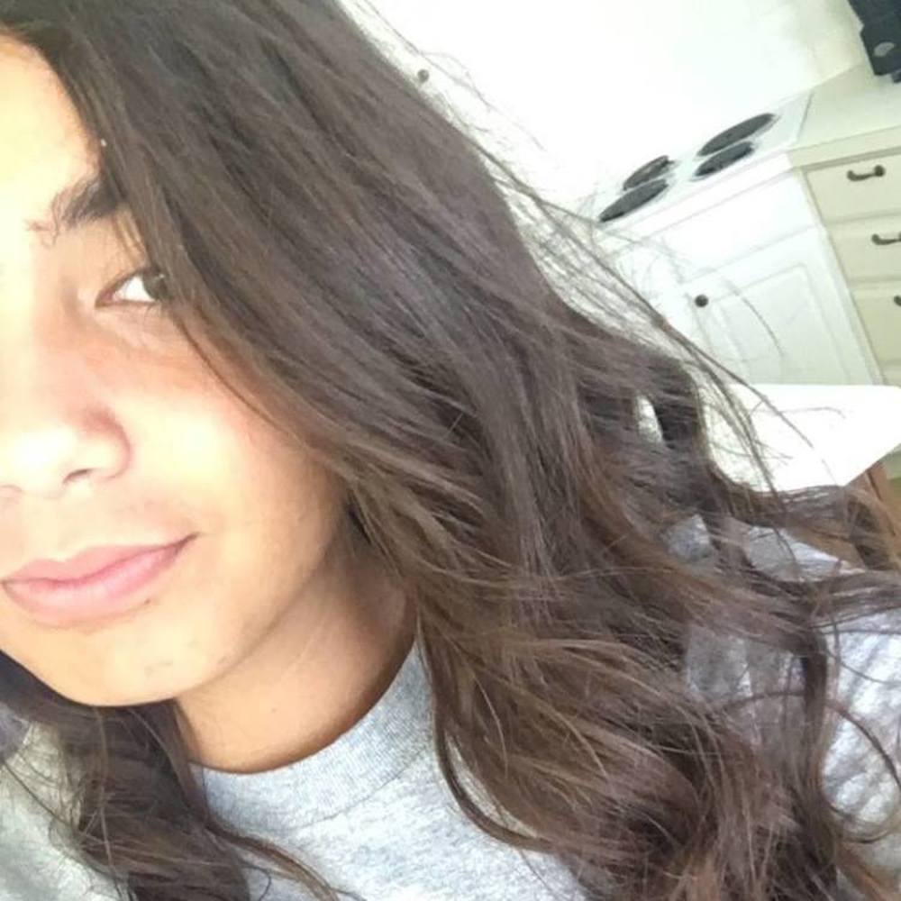 Meet your Posher, Alexis